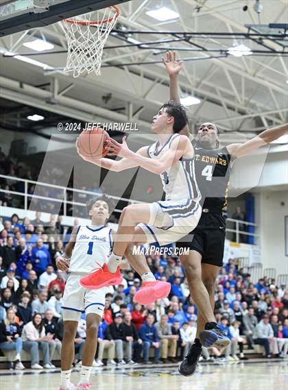 Thumbnail 2 in Brunswick vs. St. Edward (OHSAA D1 Regional Final) photogallery.