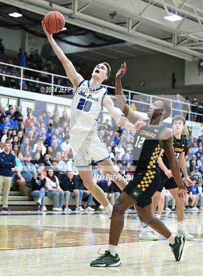 Thumbnail 1 in Brunswick vs. St. Edward (OHSAA D1 Regional Final) photogallery.