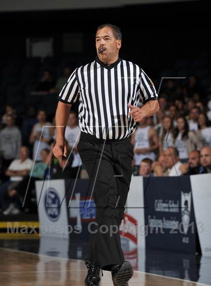 Thumbnail 3 in Royal vs. Tustin (CIF-SS 3AAA Final) photogallery.