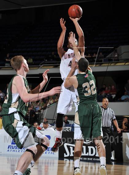 Thumbnail 1 in Royal vs. Tustin (CIF-SS 3AAA Final) photogallery.