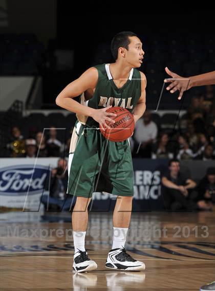 Thumbnail 1 in Royal vs. Tustin (CIF-SS 3AAA Final) photogallery.