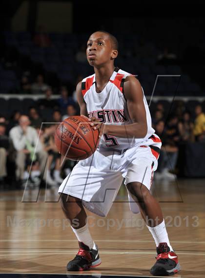 Thumbnail 1 in Royal vs. Tustin (CIF-SS 3AAA Final) photogallery.
