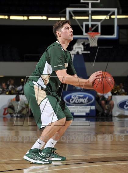 Thumbnail 3 in Royal vs. Tustin (CIF-SS 3AAA Final) photogallery.