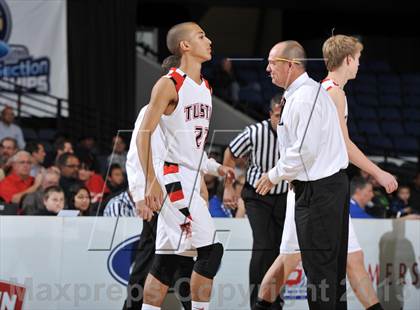 Thumbnail 1 in Royal vs. Tustin (CIF-SS 3AAA Final) photogallery.