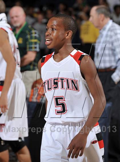 Thumbnail 2 in Royal vs. Tustin (CIF-SS 3AAA Final) photogallery.