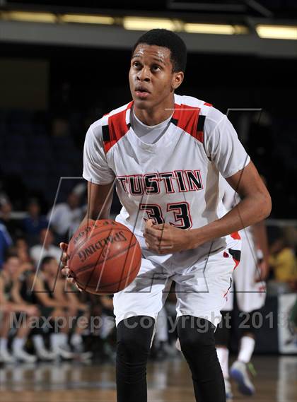 Thumbnail 2 in Royal vs. Tustin (CIF-SS 3AAA Final) photogallery.