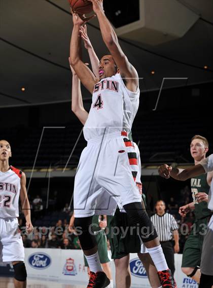 Thumbnail 3 in Royal vs. Tustin (CIF-SS 3AAA Final) photogallery.