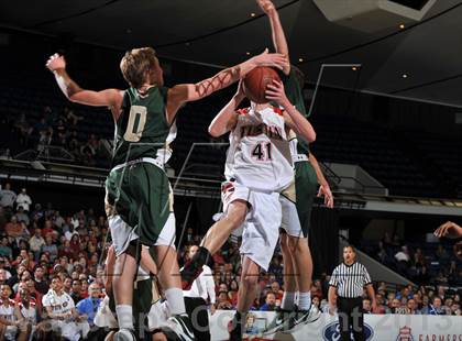 Thumbnail 2 in Royal vs. Tustin (CIF-SS 3AAA Final) photogallery.