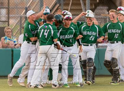 Thumbnail 1 in New Braunfels vs Reagan (6A Bi-district Playoffs) photogallery.