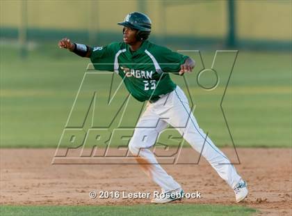 Thumbnail 3 in New Braunfels vs Reagan (6A Bi-district Playoffs) photogallery.