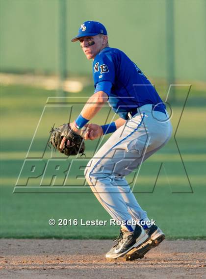 Thumbnail 2 in New Braunfels vs Reagan (6A Bi-district Playoffs) photogallery.