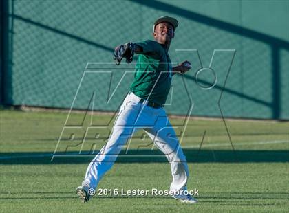 Thumbnail 3 in New Braunfels vs Reagan (6A Bi-district Playoffs) photogallery.