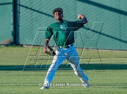 Thumbnail 1 in New Braunfels vs Reagan (6A Bi-district Playoffs) photogallery.