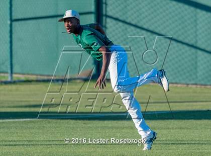 Thumbnail 3 in New Braunfels vs Reagan (6A Bi-district Playoffs) photogallery.