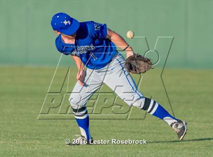 Thumbnail 2 in New Braunfels vs Reagan (6A Bi-district Playoffs) photogallery.