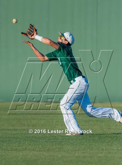 Thumbnail 3 in New Braunfels vs Reagan (6A Bi-district Playoffs) photogallery.