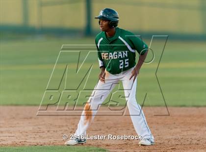 Thumbnail 2 in New Braunfels vs Reagan (6A Bi-district Playoffs) photogallery.