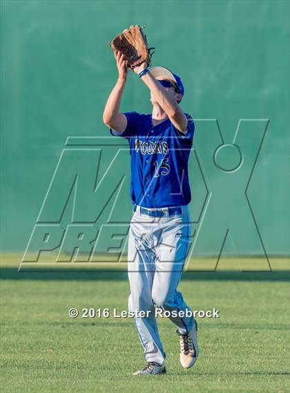 Thumbnail 3 in New Braunfels vs Reagan (6A Bi-district Playoffs) photogallery.