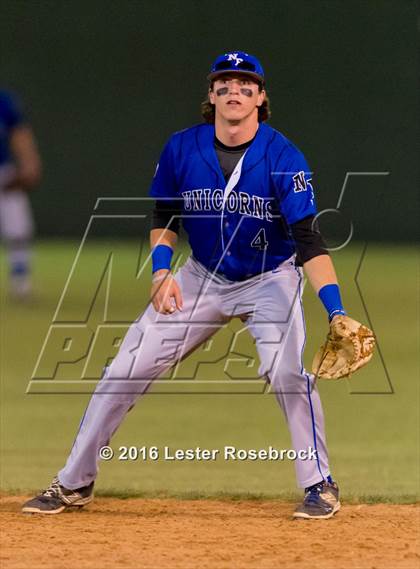 Thumbnail 3 in New Braunfels vs Reagan (6A Bi-district Playoffs) photogallery.