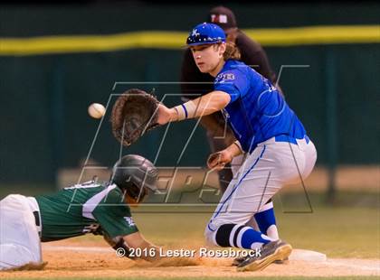 Thumbnail 1 in New Braunfels vs Reagan (6A Bi-district Playoffs) photogallery.