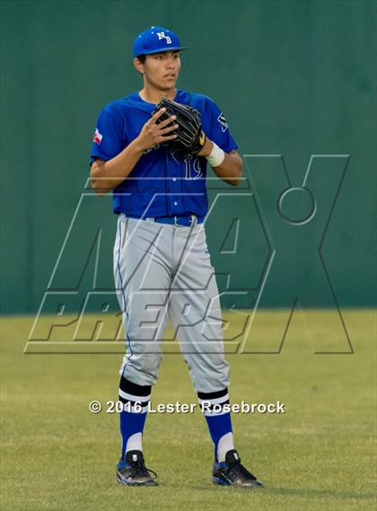 Thumbnail 2 in New Braunfels vs Reagan (6A Bi-district Playoffs) photogallery.