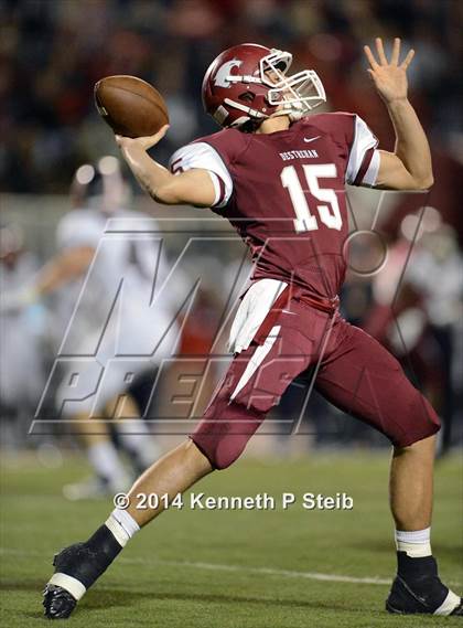 Thumbnail 2 in West Monroe vs. Destrehan (LHSAA Class 5A Semifinal) photogallery.