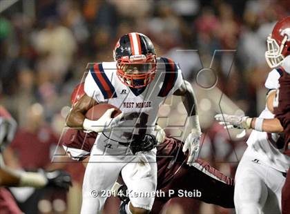 Thumbnail 2 in West Monroe vs. Destrehan (LHSAA Class 5A Semifinal) photogallery.