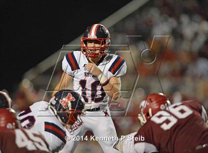 Thumbnail 3 in West Monroe vs. Destrehan (LHSAA Class 5A Semifinal) photogallery.