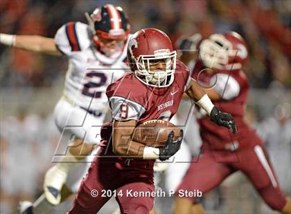 Thumbnail 1 in West Monroe vs. Destrehan (LHSAA Class 5A Semifinal) photogallery.