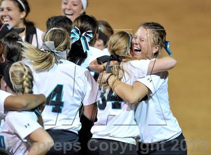 Thumbnail 1 in Santiago vs. Norco (CIF SS D1 Final) photogallery.