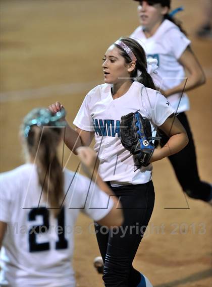 Thumbnail 1 in Santiago vs. Norco (CIF SS D1 Final) photogallery.