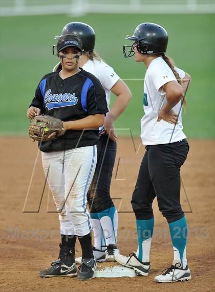 Thumbnail 2 in Santiago vs. Norco (CIF SS D1 Final) photogallery.