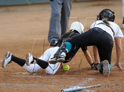 Thumbnail 3 in Santiago vs. Norco (CIF SS D1 Final) photogallery.