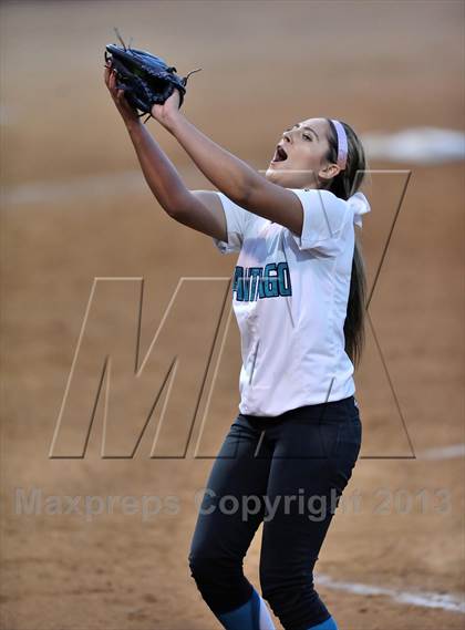 Thumbnail 3 in Santiago vs. Norco (CIF SS D1 Final) photogallery.