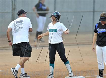 Thumbnail 2 in Santiago vs. Norco (CIF SS D1 Final) photogallery.