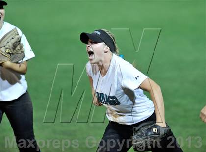 Thumbnail 1 in Santiago vs. Norco (CIF SS D1 Final) photogallery.