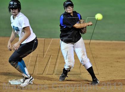 Thumbnail 1 in Santiago vs. Norco (CIF SS D1 Final) photogallery.