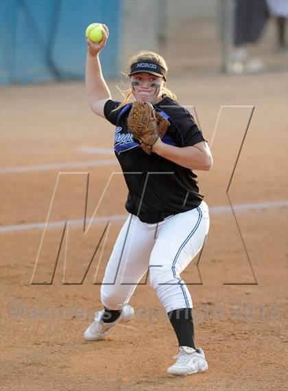 Thumbnail 1 in Santiago vs. Norco (CIF SS D1 Final) photogallery.