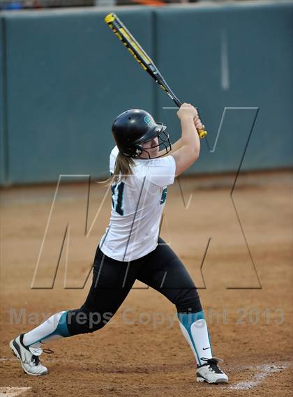Thumbnail 2 in Santiago vs. Norco (CIF SS D1 Final) photogallery.