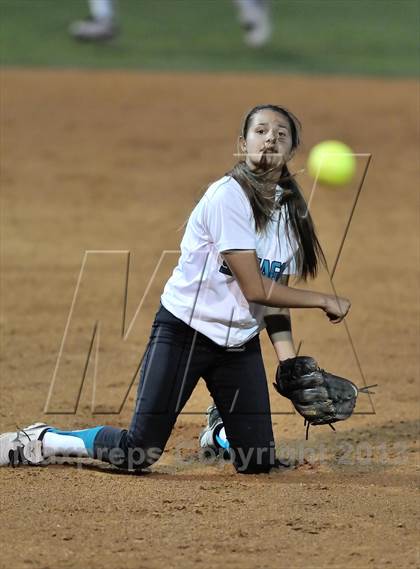 Thumbnail 3 in Santiago vs. Norco (CIF SS D1 Final) photogallery.