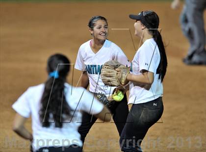 Thumbnail 2 in Santiago vs. Norco (CIF SS D1 Final) photogallery.