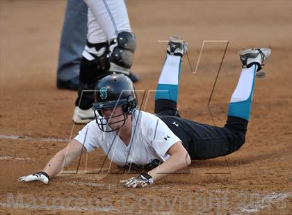 Thumbnail 2 in Santiago vs. Norco (CIF SS D1 Final) photogallery.