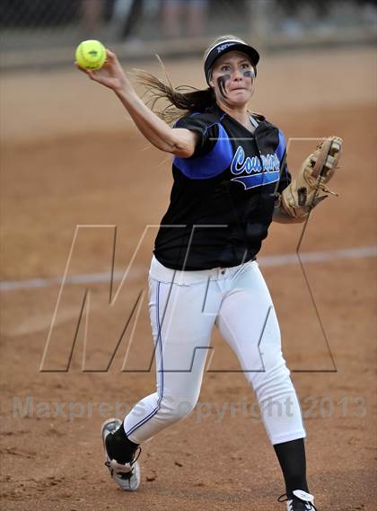 Thumbnail 2 in Santiago vs. Norco (CIF SS D1 Final) photogallery.
