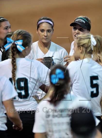 Thumbnail 3 in Santiago vs. Norco (CIF SS D1 Final) photogallery.