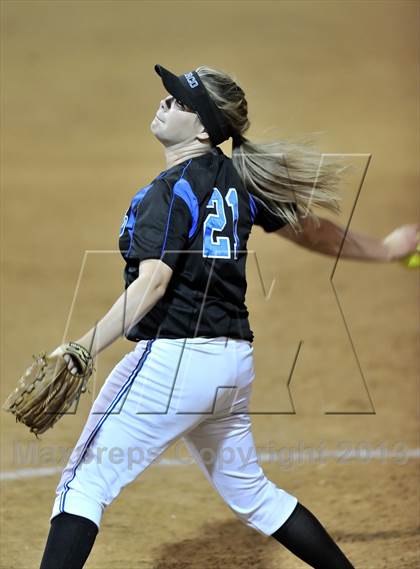 Thumbnail 1 in Santiago vs. Norco (CIF SS D1 Final) photogallery.