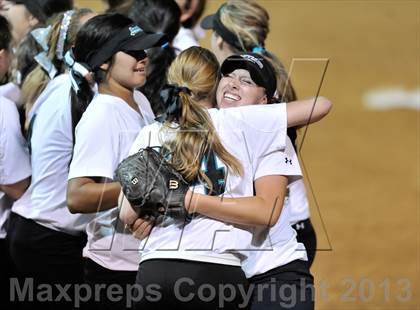 Thumbnail 2 in Santiago vs. Norco (CIF SS D1 Final) photogallery.