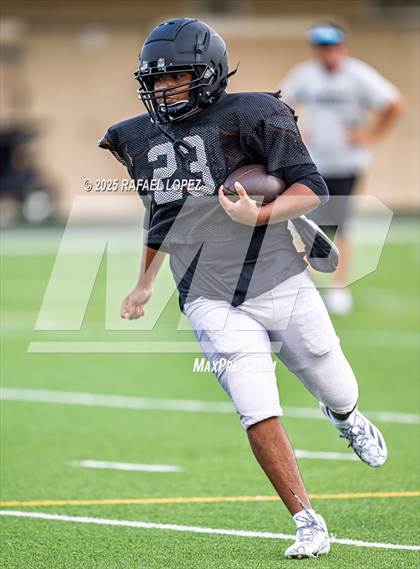 Thumbnail 2 in Kingwood Park vs. Galena Park (Scrimmage) photogallery.