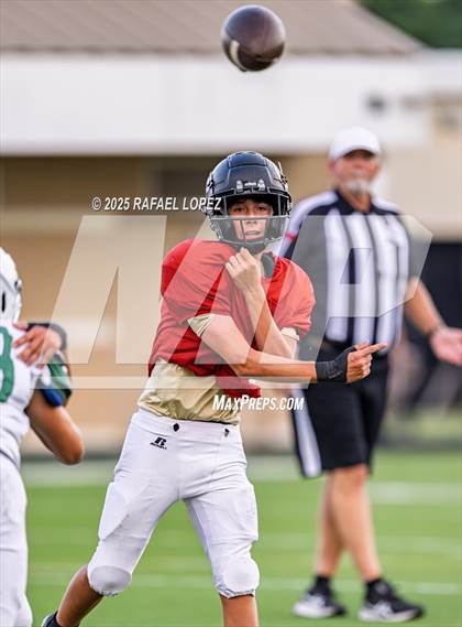 Thumbnail 3 in Kingwood Park vs. Galena Park (Scrimmage) photogallery.