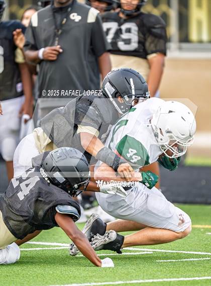 Thumbnail 2 in Kingwood Park vs. Galena Park (Scrimmage) photogallery.
