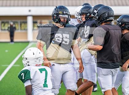 Thumbnail 3 in Kingwood Park vs. Galena Park (Scrimmage) photogallery.